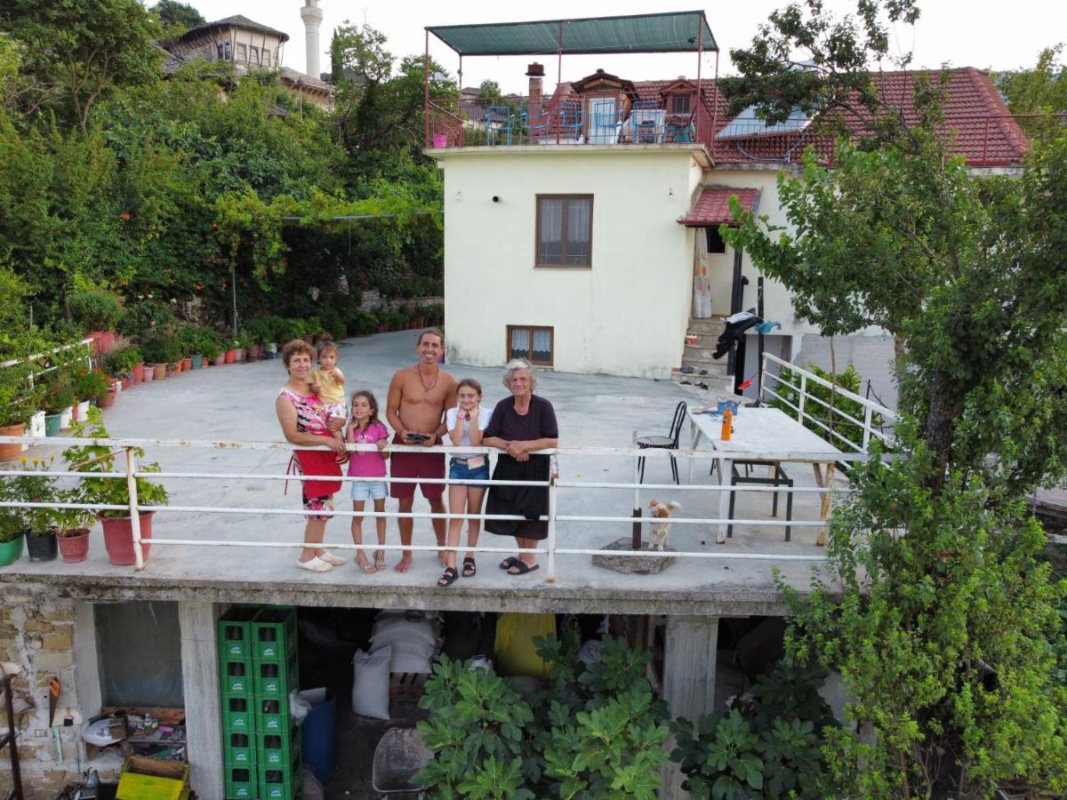 Guest House Argjiro Castle Gjirokaster Luaran gambar