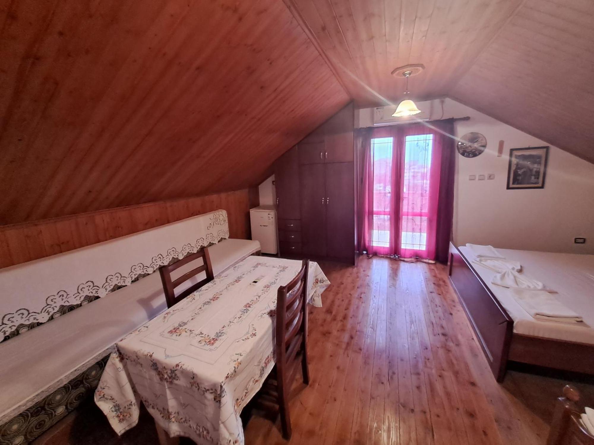 Guest House Argjiro Castle Gjirokaster Luaran gambar