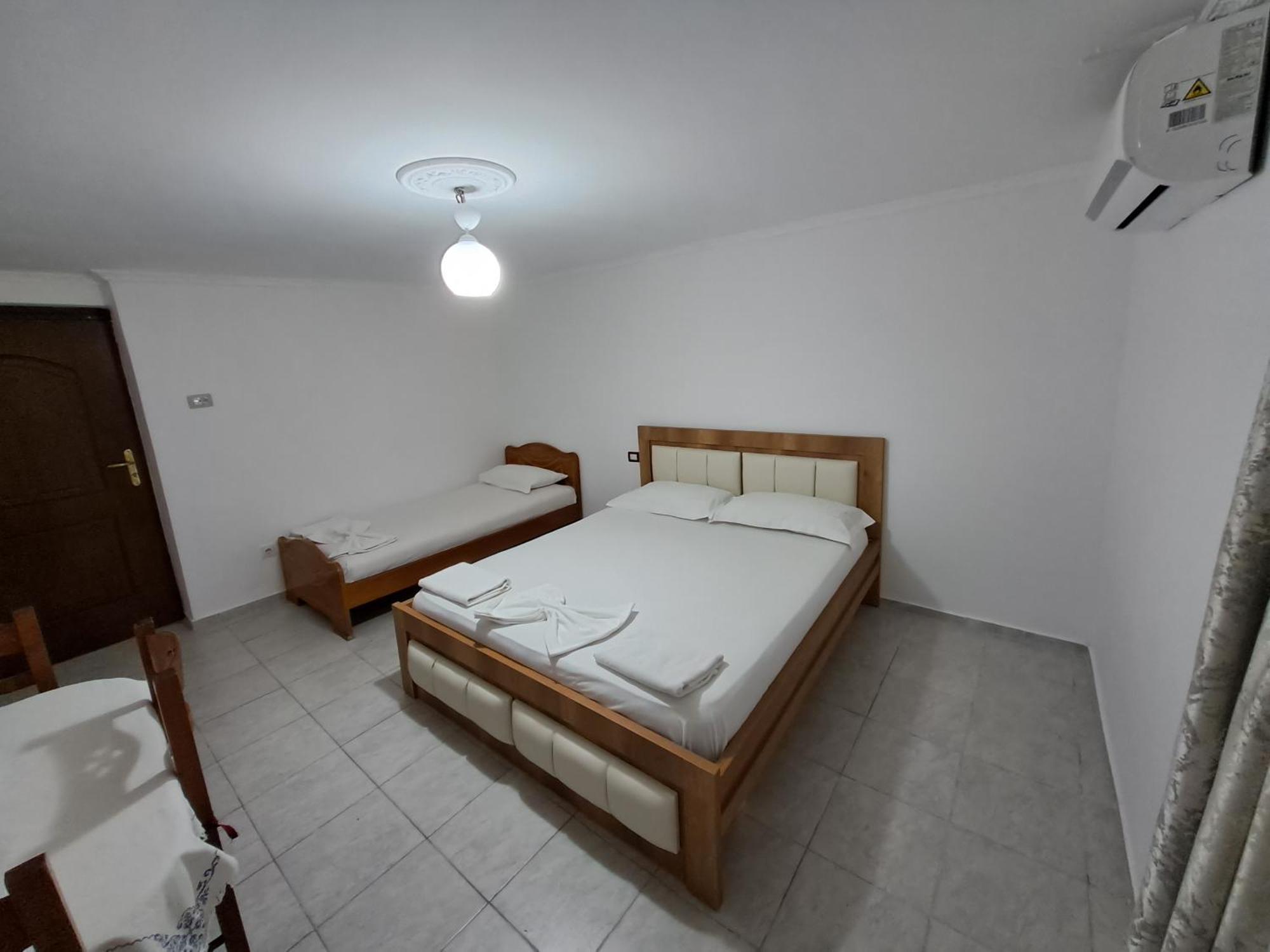 Guest House Argjiro Castle Gjirokaster Luaran gambar