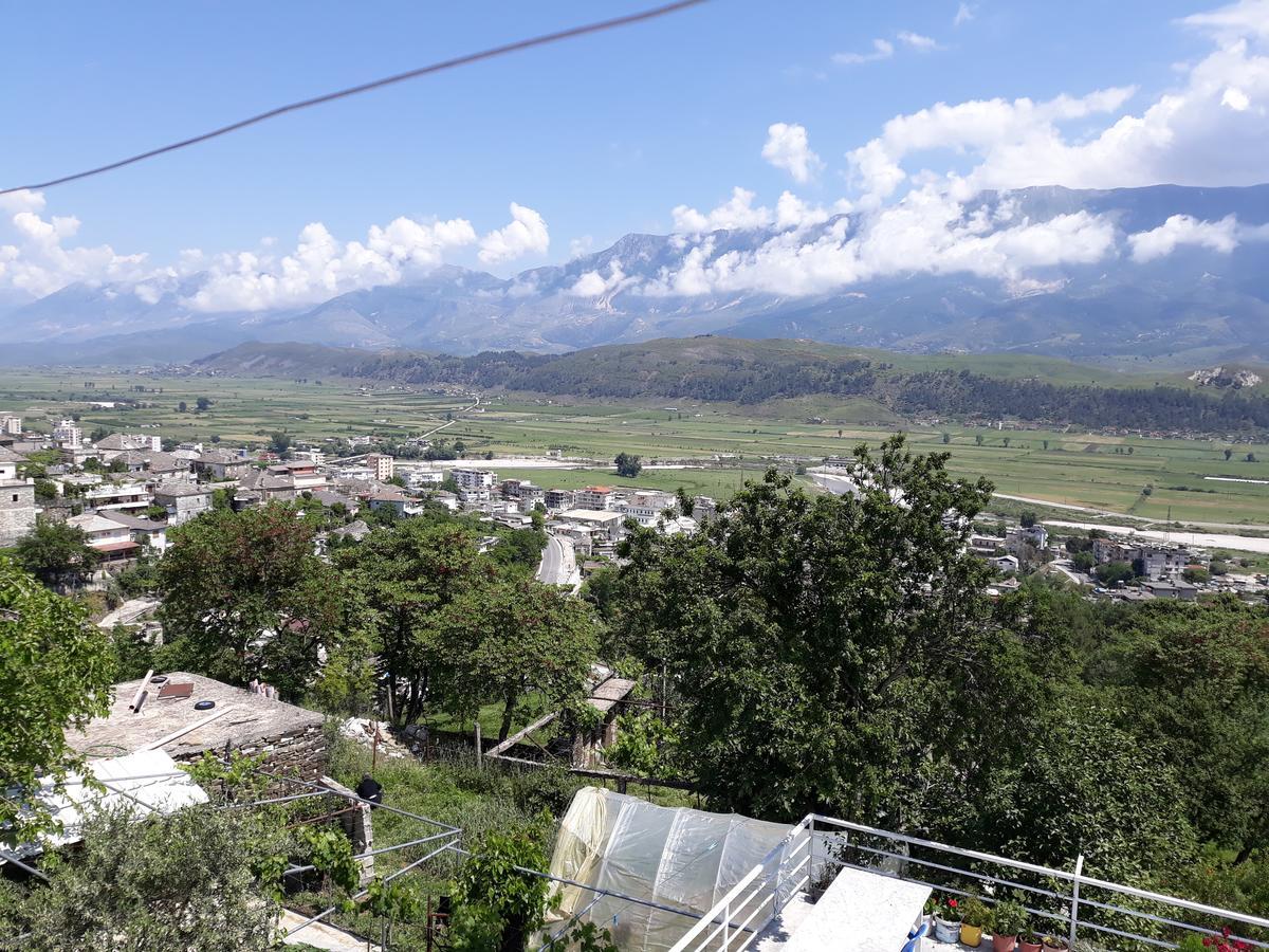 Guest House Argjiro Castle Gjirokaster Luaran gambar